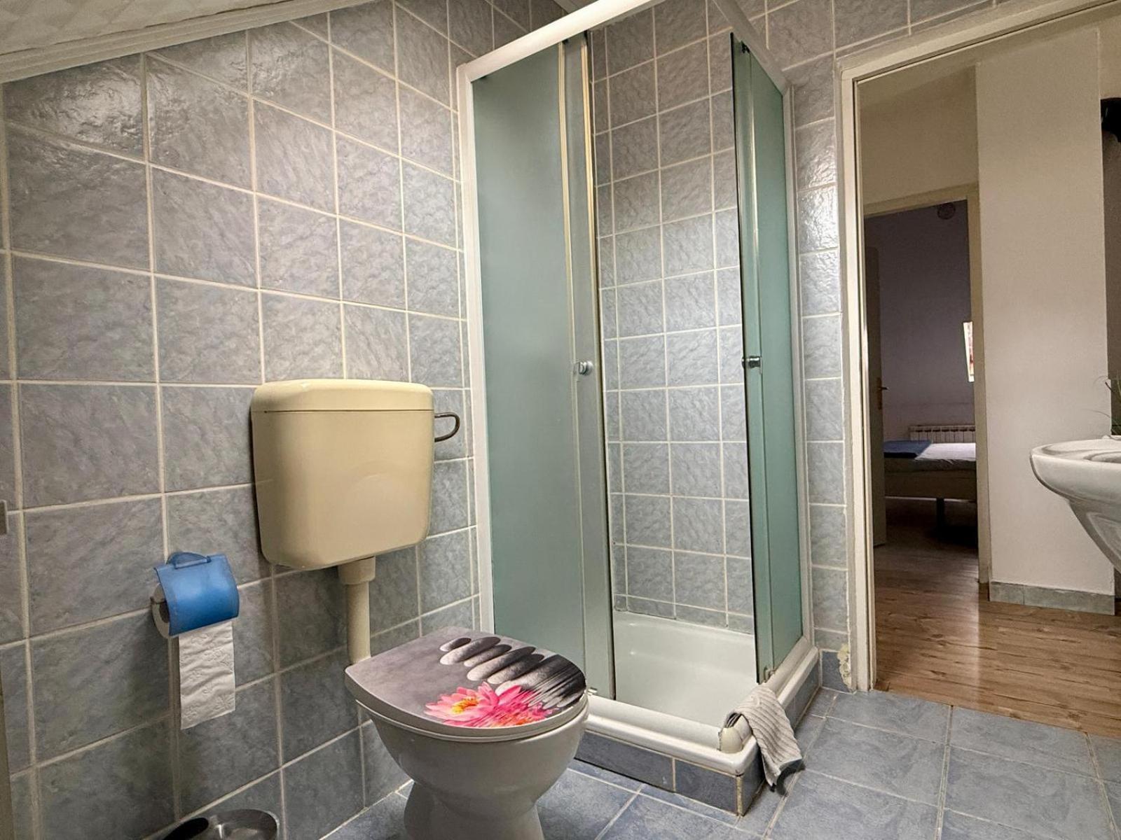 House Katja Hotel Jezerce Kültér fotó